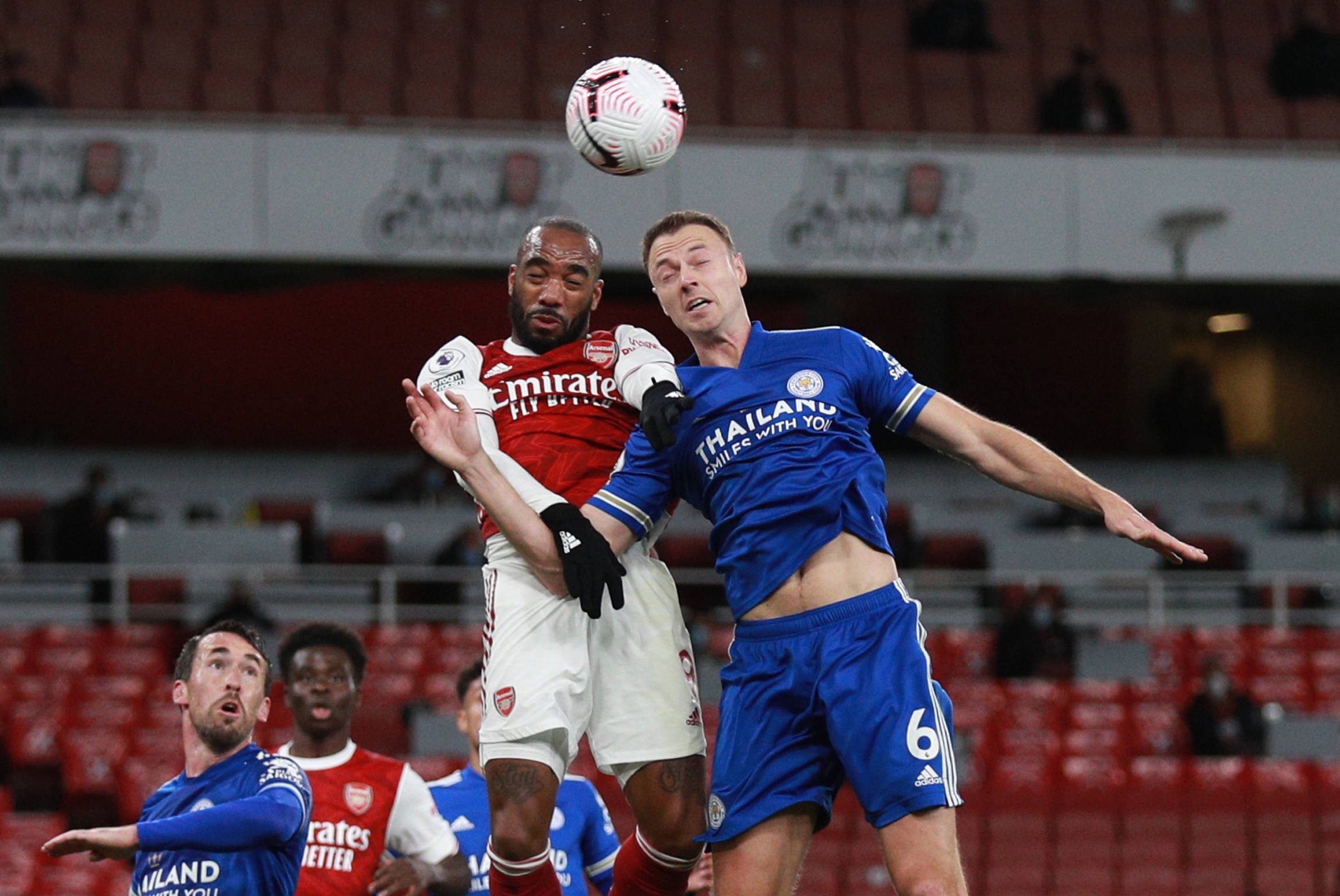 救援物资进 救援物资进